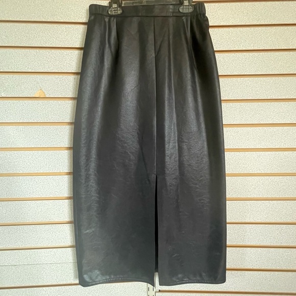 Vintage Robbie Sport Faux Leather Mid Length Pencil Skirt Measures 27x33 Slit - Picture 1 of 7